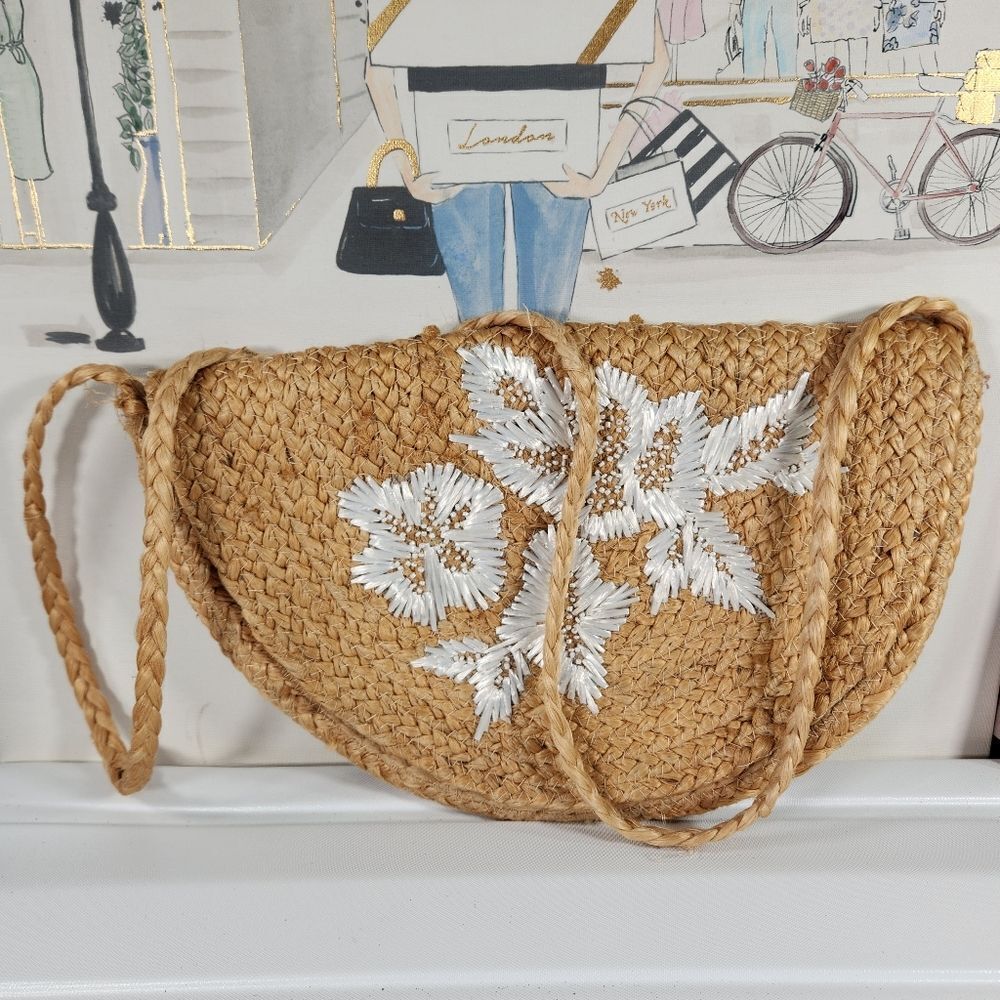 NWOT Straw Embroidered Half Moon Crossbody Bag - Picture 2 of 8